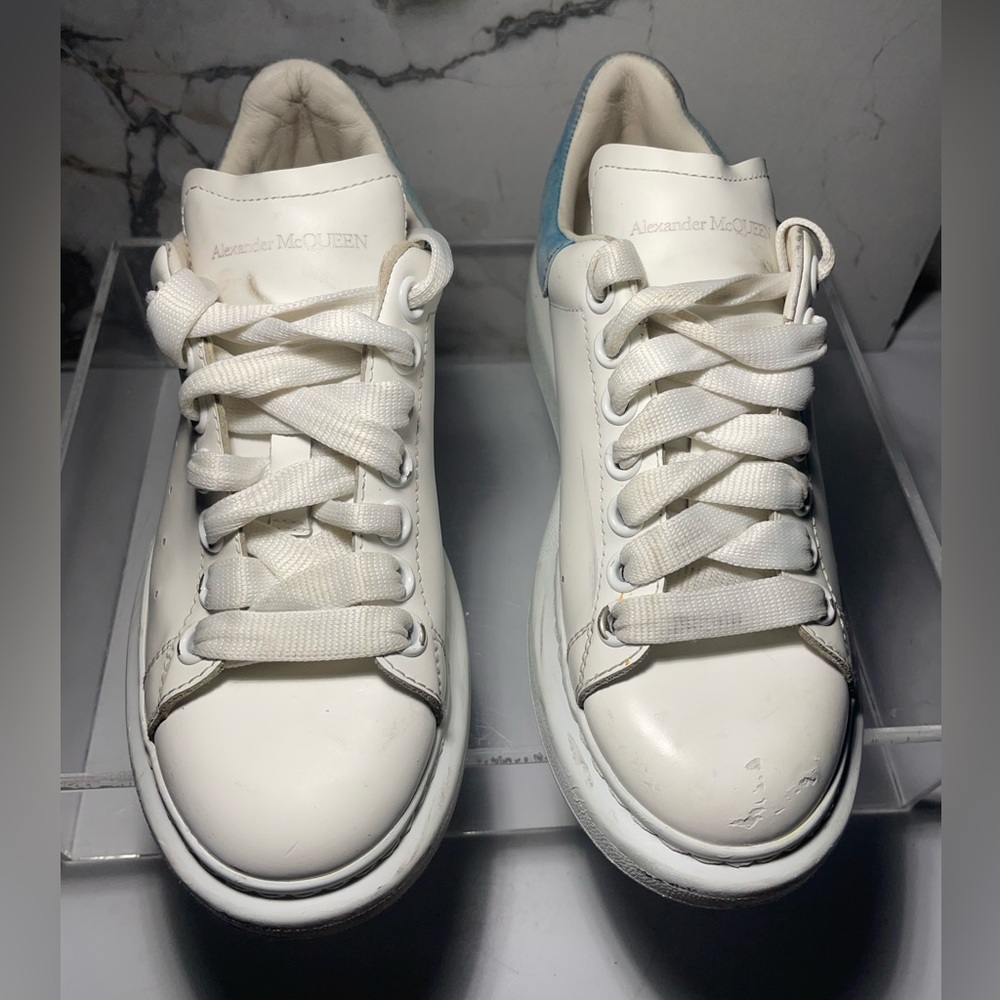 Alexander McQueen oversized White light blue sz 36DS